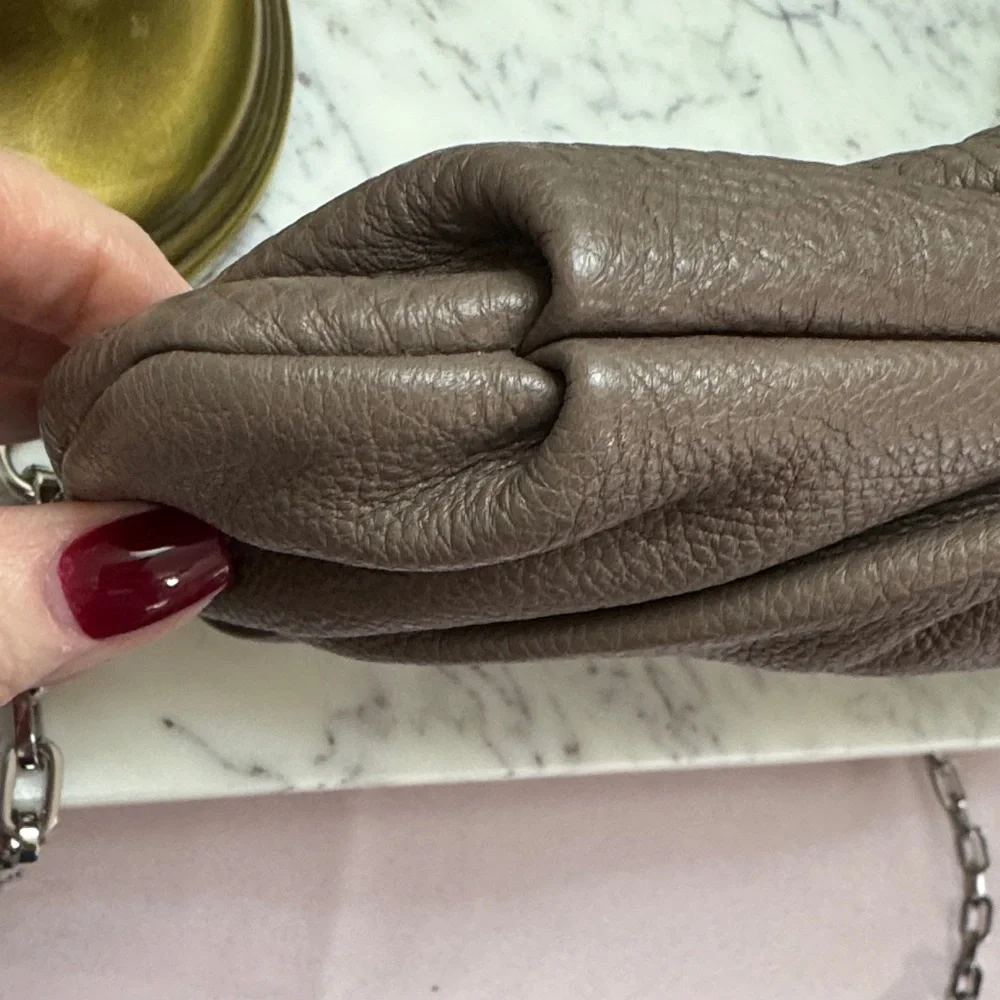 Marc by Marc Jacobs Classic Q Karlie Taupe Leather Crossbody or Clutch NWOT - Picture 5 of 9